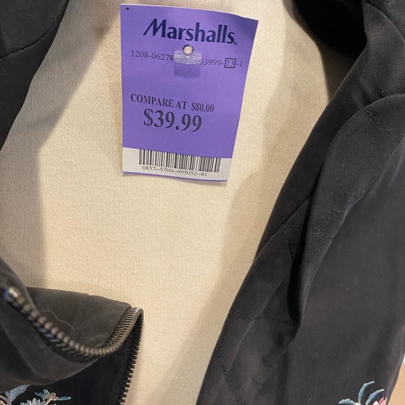 NWT black bomber jacket - Picture 9 of 9